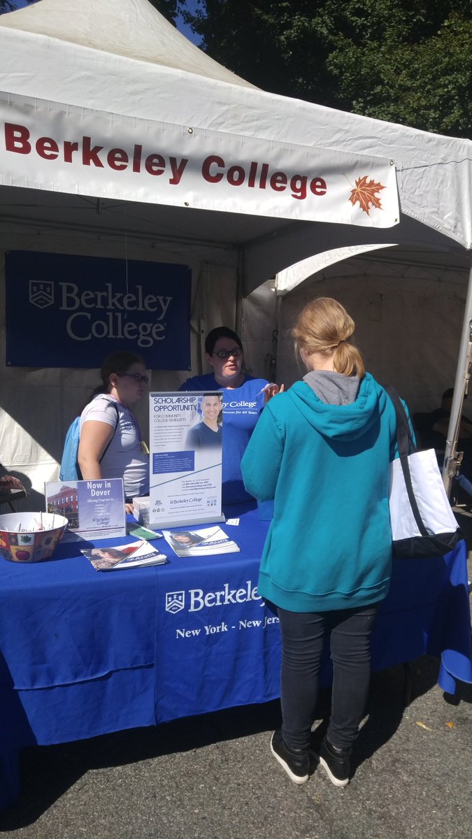 StamatelatosL's tweet photo. @BerkeleyCollege at Morristown Festival on the Green #DoverCampus https://t.co/eZqkyBRGiT