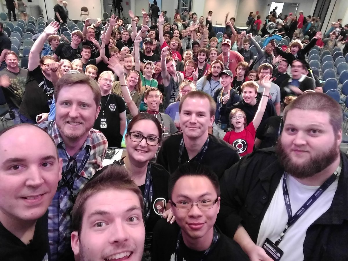 Cojomax99's tweet image. Panel selfie v2! #MinetheCode #Minecon2016