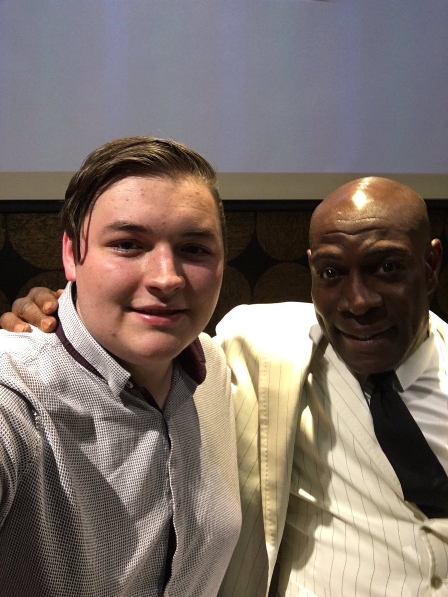 dominic2905's tweet image. Just met @frankbrunoboxer top lad
