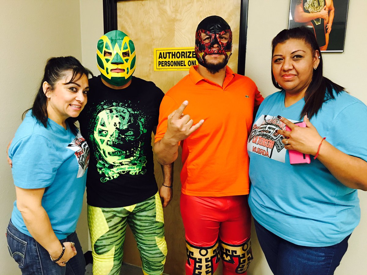 latercerakuerda's tweet photo. Saludossss raza @ZeusXolDTj @mas_lucha @TecniRudos @luchalibreaaa @CMLL_OFICIAL https://t.co/T6N86Oclyc