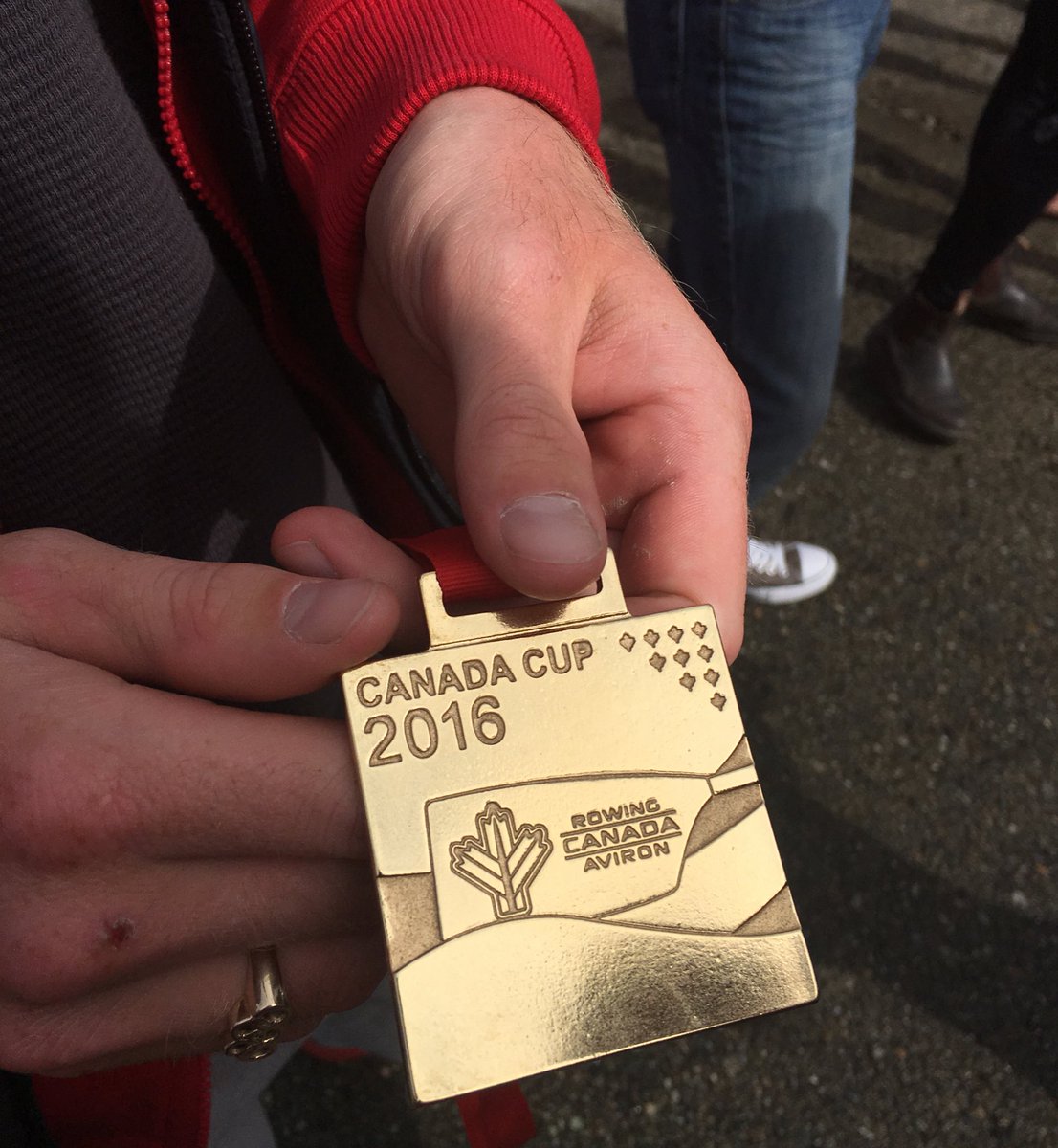 rowingcanada's tweet photo. Fun morning to close out #NRCCC2016, handing out Canada Cup medals.
๐ฃ๐
๐
Great couple of days spent with the Canadian rowing community! https://t.co/z263q1V6u8
