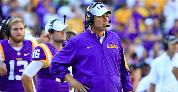 Sheadixon's tweet photo. After 12 seasons in Baton Rouge, Les Miles has been fired as #LSU's head coach. https://t.co/yWb9pgrVXr https://t.co/wDtXdrFvLj