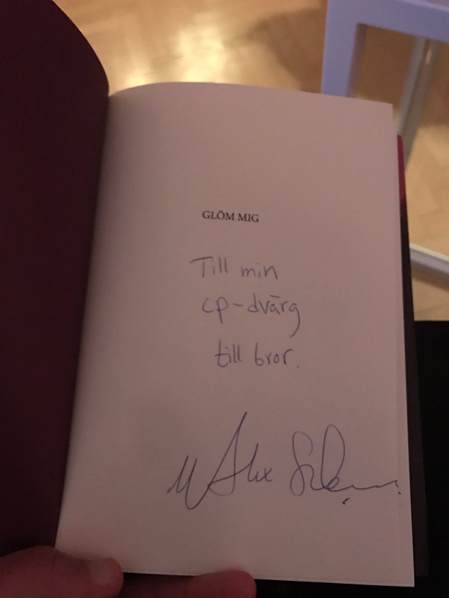 Tack @alexschulman för dedikationen i din bok!