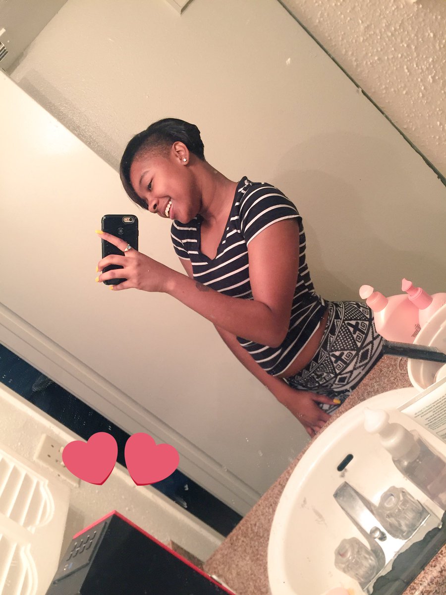 slimbossny's tweet photo. feelin myself 💇🏽💋😋 https://t.co/i2GhrqdXBE