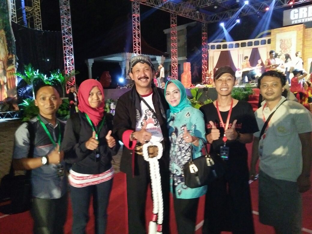 pradesga's tweet photo. After #workforcity as 360 degree camera controller #grebegsuro2016 #ponorogoduwegawe #programmerlife https://t.co/psi495cEC1
