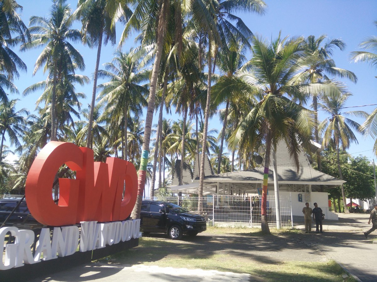 trihumas's tweet photo. Grand Watu Dodol semakin baik @a_azwarnas @BramudaMohamad @ir_mujiono @DKP_BWI @banyuwangi_kab https://t.co/9VBGQ1Xey8