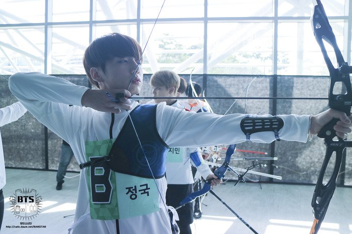 BangtanBot's tweet photo. 160925 BTS EPISODE https://t.co/bYG2QD0CaW