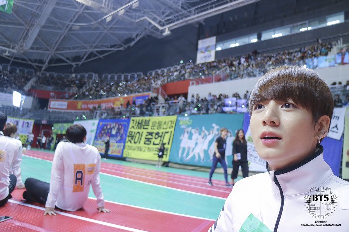 BangtanBot's tweet photo. 160925 BTS EPISODE https://t.co/VsjdXOQtz8
