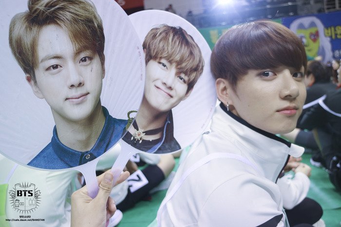 BangtanBot's tweet photo. 160925 BTS EPISODE https://t.co/7YrcGUBGLQ