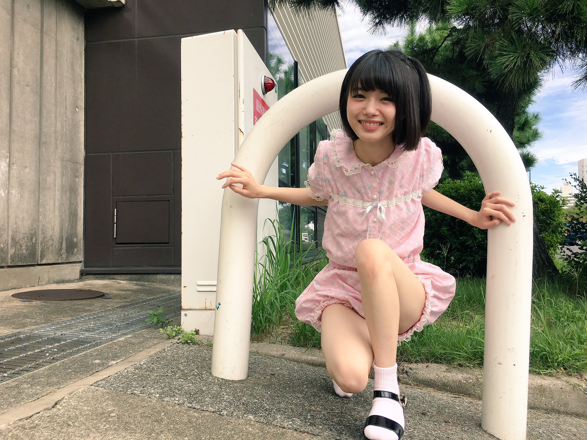 幼稚園児ぱんちら  / X