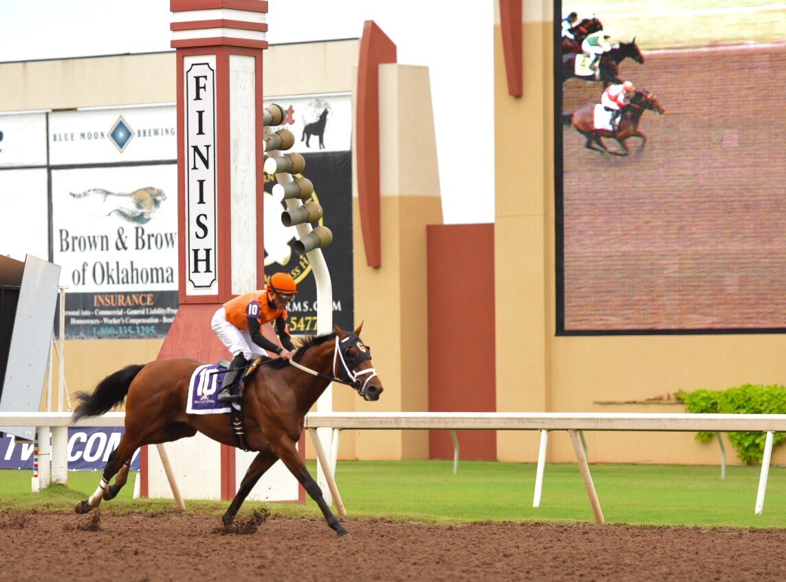 LadyAndTheTrack's tweet photo. Joel Rosario and Cool Arrow winning race 7 #KipDeville @RemingtonPark https://t.co/RWFSaMJLXg