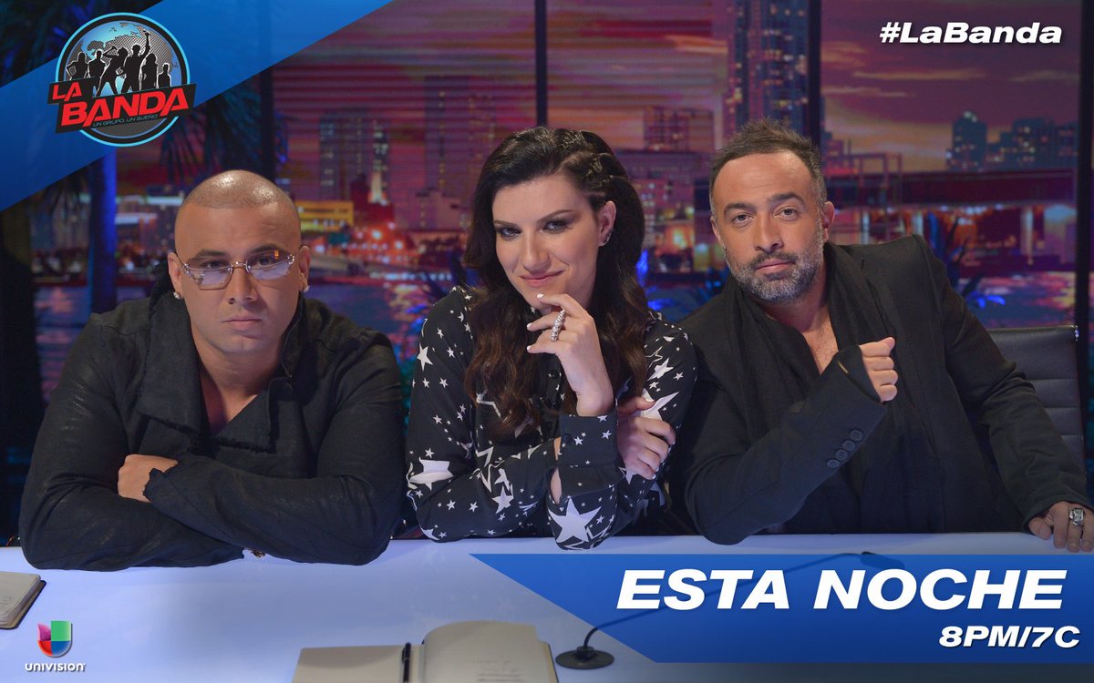Univision's tweet photo. ¿Ya estás con nosotros? En minutos comienza #LaBanda @LauraPausini @JuanIMorera @DragonDomm @CamilaMX https://t.co/pJ4iPHypnv