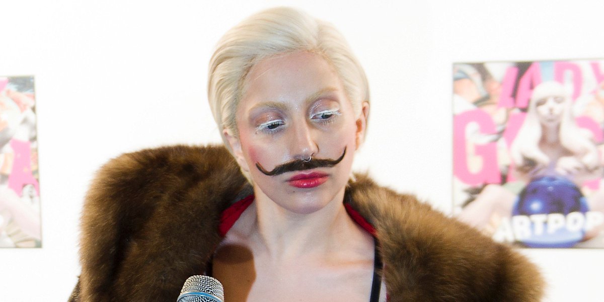 SCG_LadyGaga's tweet photo. Насколько же иконическая песня https://t.co/oFjMsv5aRZ
