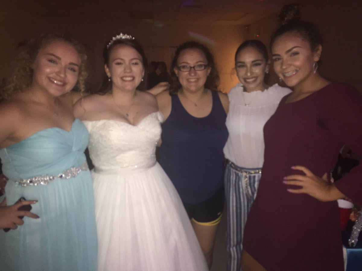 nata_wood5's tweet photo. Last night was the best night congrats princess Whitney 👑 https://t.co/27KSbYG59v