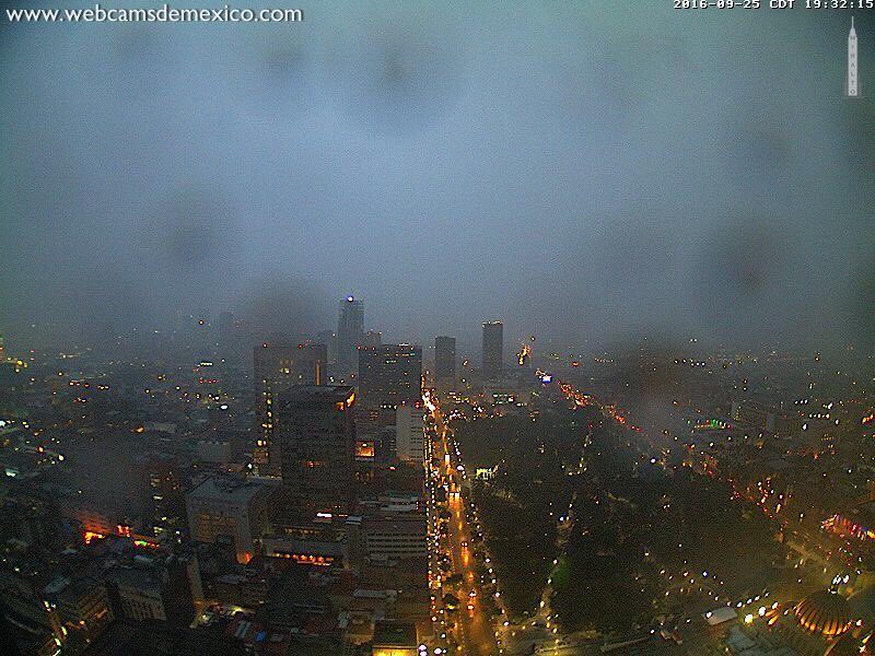 SkyAlertStorm's tweet photo. Aviso: Muy fuerte tormenta en la mayor parte de la CDMX en estos momentos. Precaución en zonas bajas por inundaciones https://t.co/XBZECq06Fy