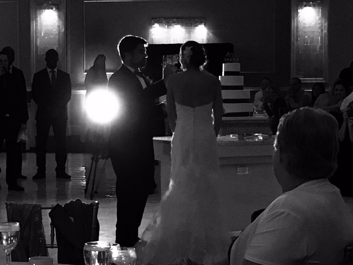 jayhongmin's tweet photo. Sands are poured and the cake is cut! Congratulations Ashley &amp; Gabe! https://t.co/ps6F24SFhs