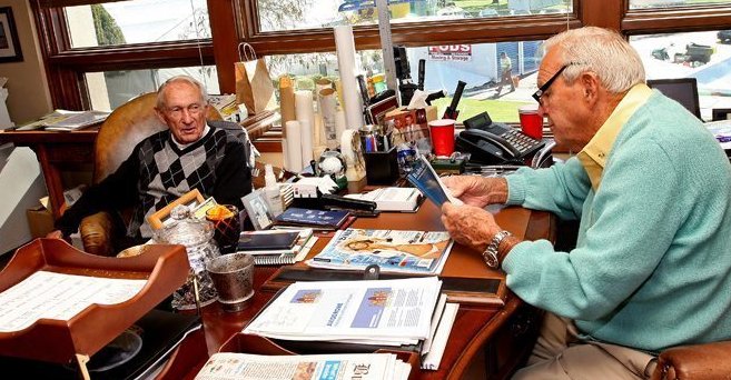 golfweek's tweet photo. Arnold Palmer will ALWAYS be "The King."

PHOTOS: https://t.co/IY7eeCKKR2 https://t.co/P06JupDHbD