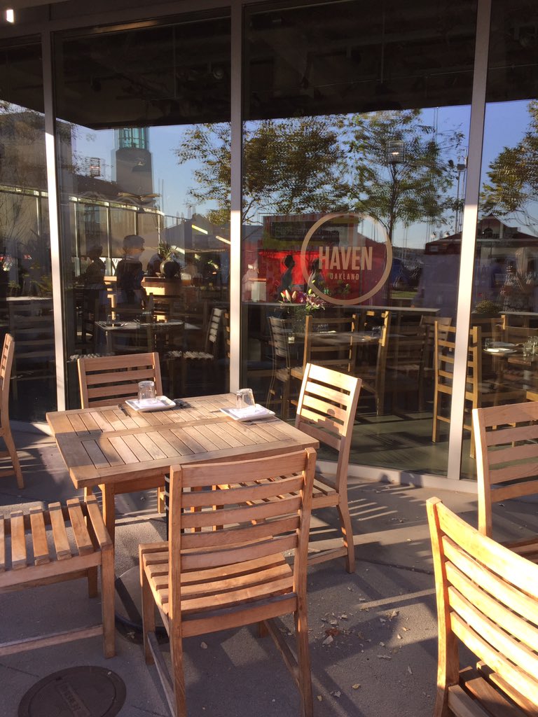 .<a href="/eatrealfest/">Eat Real Festival</a> was fun, but now we're ready for dinner!