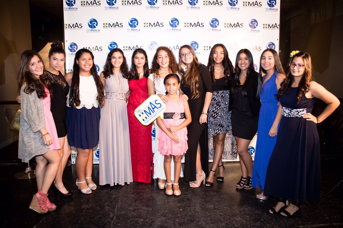 tmtMiami's tweet image. Gorgeous ladies at #Relief. #FundacionMAS #SomosMAS @CasaRocaMiami