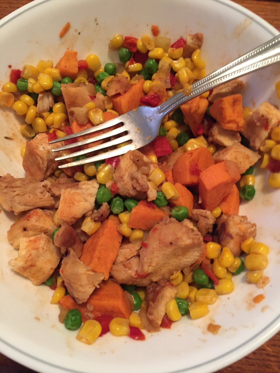 TrainwithAlex's tweet photo. Add some color to those meals #fitness #nutrition #nomaf https://t.co/M81DXG7YBx