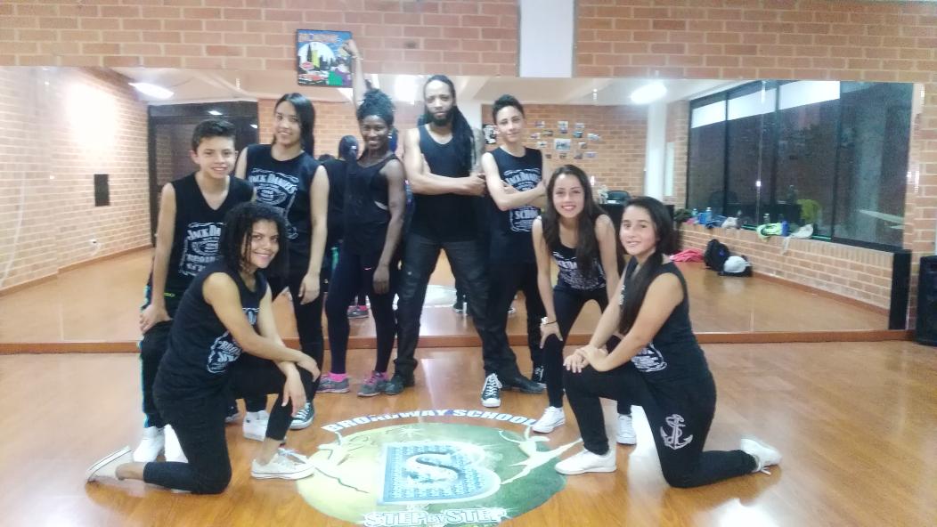 Broadway School tweet media