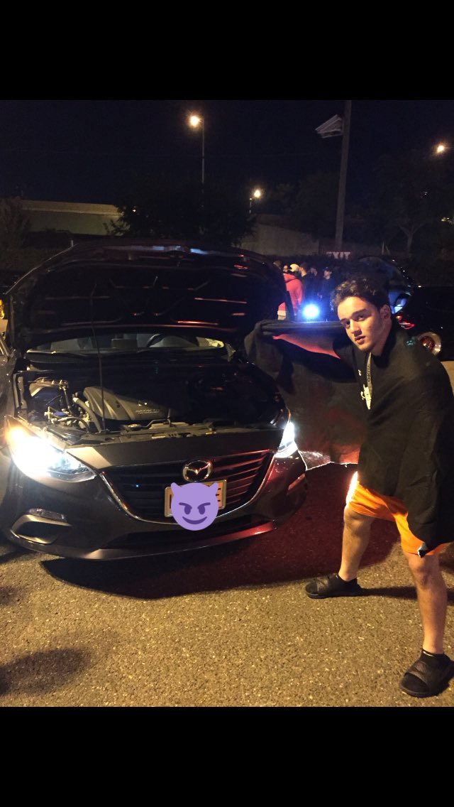 john_ai2's tweet photo. Had to flex some muscle at the car show tn 🚗#foreignsonly #m3life #mazdagang https://t.co/T6eEi5nD1S