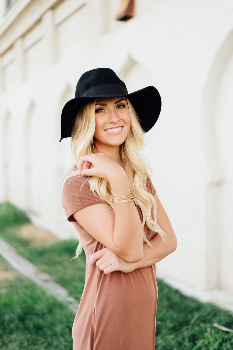 savannah_jo4's tweet photo. insta saw it first 👸🏼 https://t.co/ugFF8lvyfR