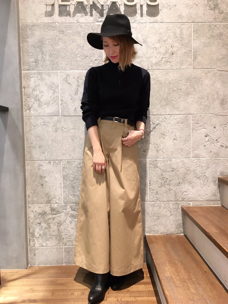 Jeanasis松山大街道店 Staff Styling 広がり具合がかわいいチノワイドパンツ リングジップがポイントのニットをインしてスッキリと Tops 5 500 Tax Pants 6 000 Tax Jeanasis T Co Uzpdjpgxui Twitter