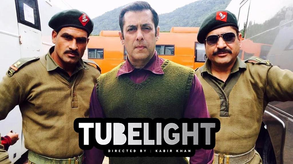 SalmanKFC_'s tweet photo. @BeingSalmanKhan 's #TUBELIGHT Co Stars #YashPalSharma &amp; #NavdeepTomar In #Manali !!! https://t.co/B9cClHUJ4G