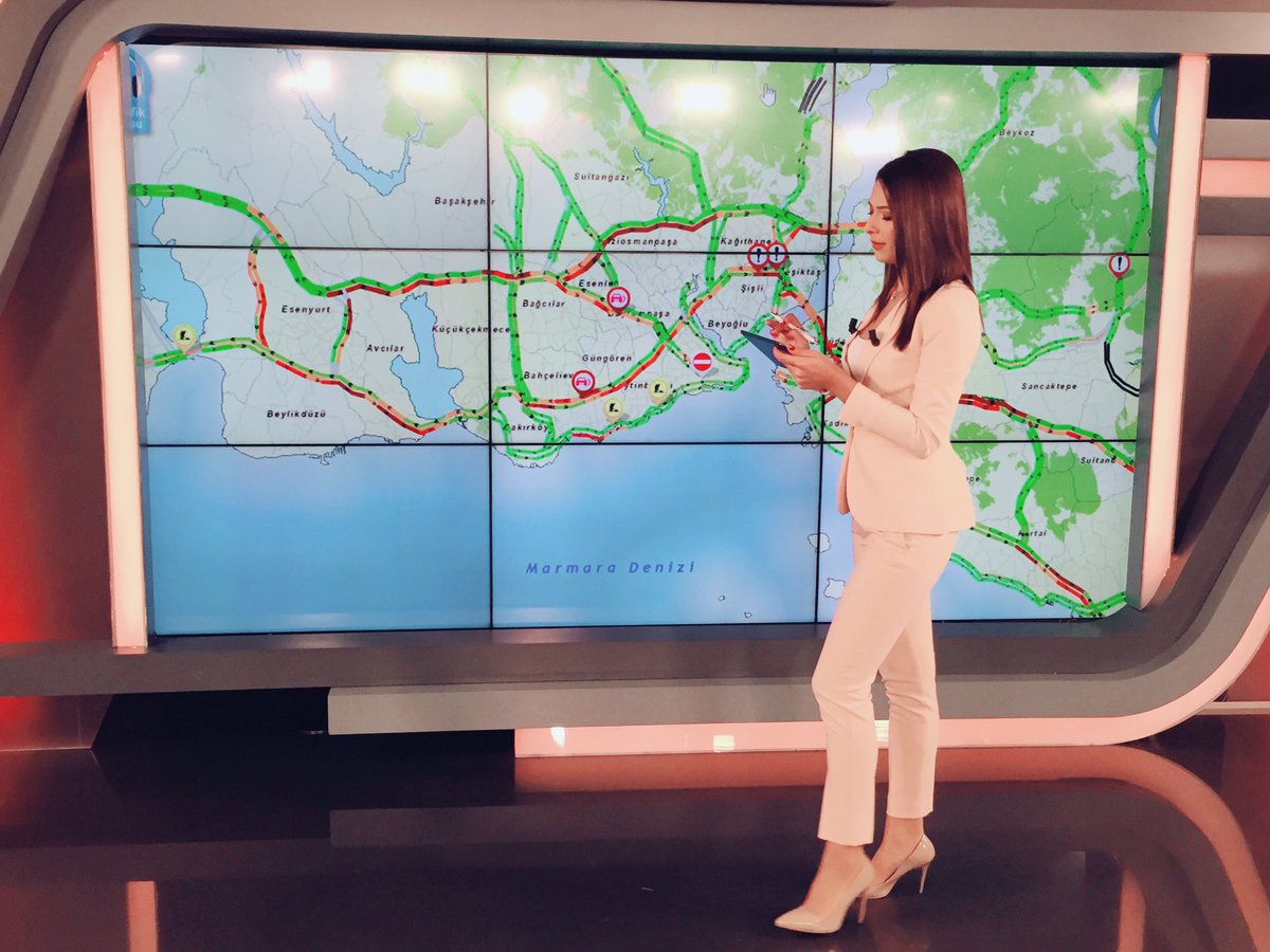 Yeni hafta, yeni gündem..
Aynı trafik 🚗💨
Günaydın!!
#GünBaşlarken devam ediyor..