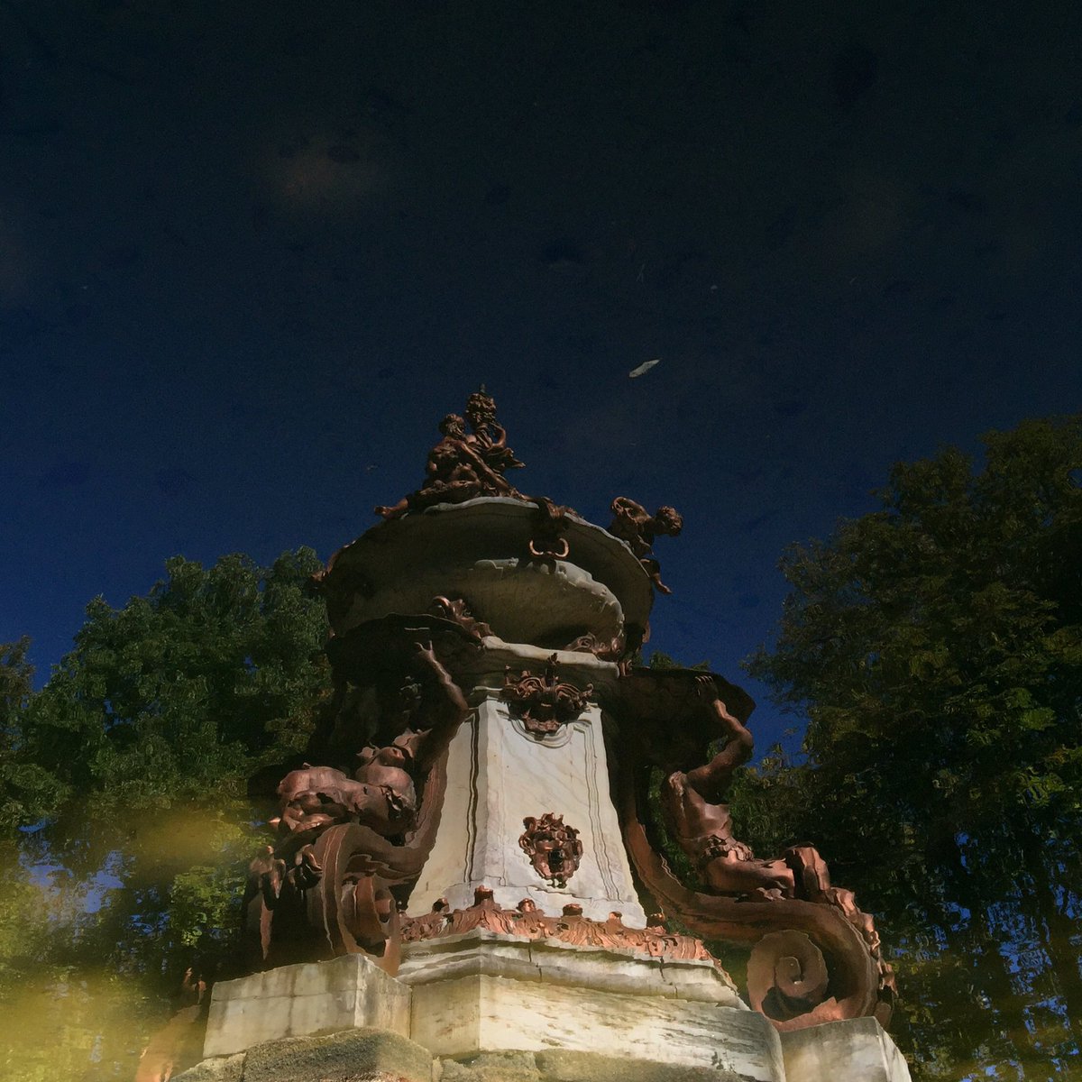 MoraimeT's tweet photo. Jardines de la Granja de San Ildefonso, recibiendo al otoño
#garden #jardin #lagranjadesanildefonso #baroque #barroco #fuente #fountain https://t.co/FpvC2yxQep