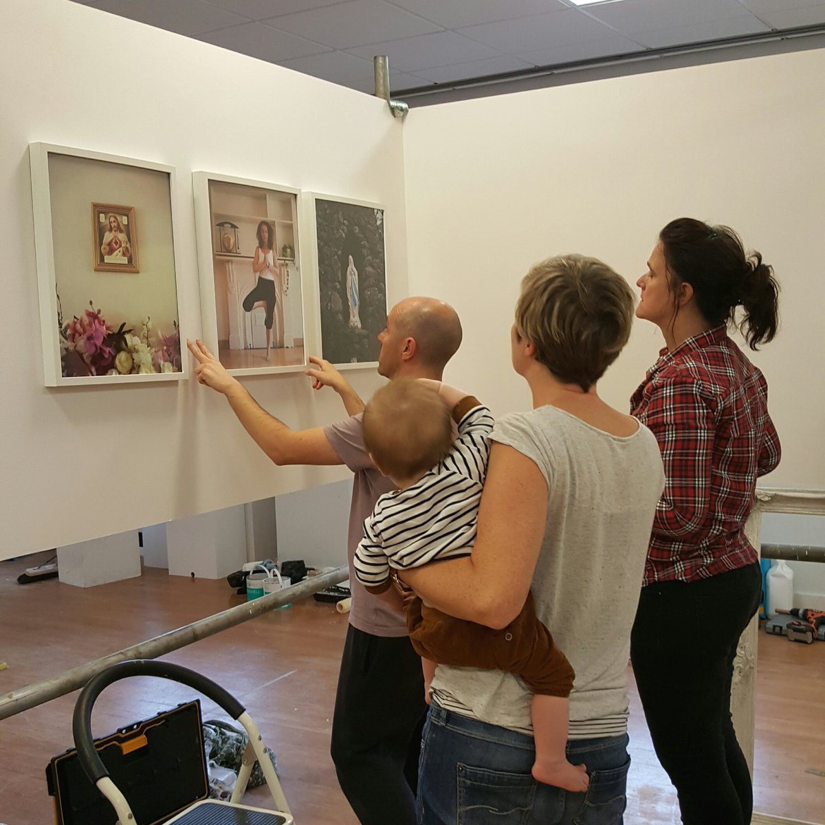 TeeChandler1's tweet image. Baby came too! Install Collectives Hub @PhotoFringe @emergillespie @wendypye @SimonOlmetti @MirandaGavin xx