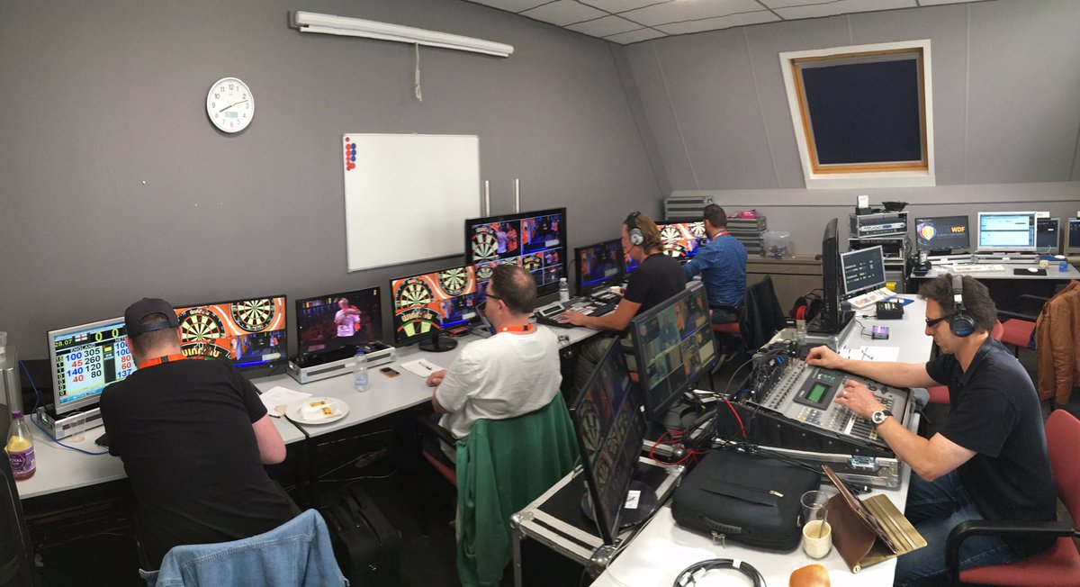 Thank you to Paul Oberink and Erwin Beenhakker from 1op1 Producties. You guys did a great job!