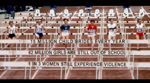 LesNNews's tweet photo. Hurdles  : le nouveau message signé Emma Watson pour l'égalité -  https://t.co/KibVXVwKZ7 https://t.co/LDRlpmCA86