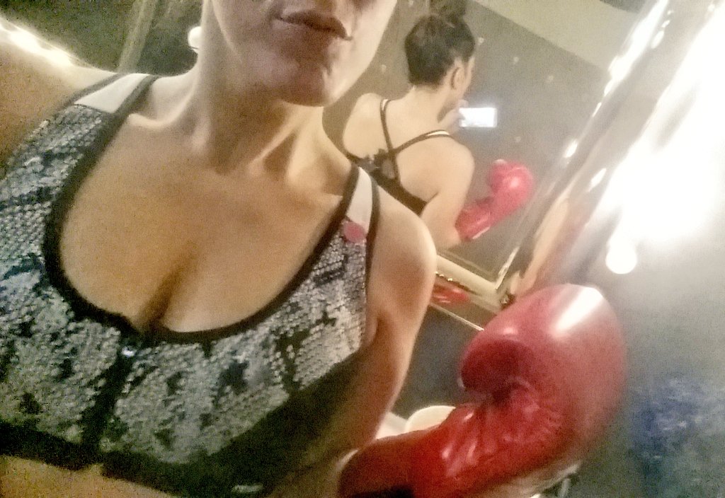 Los lunes con fuerza💪 junto a mi #sujetadorHKMX <a href="/Islahunk/">Island Hunk</a> Ánimo mis sheros💟: <a href="/MonicaAnasi/">Monica A</a> <a href="/PuriTG/">Purificacion T. G.</a> <a href="/Rociomm89/">Rocío Moraleda Marín</a> <a href="/cristicruz10/">cristina</a> <a href="/crisvillareal08/">Cristina Villa</a>