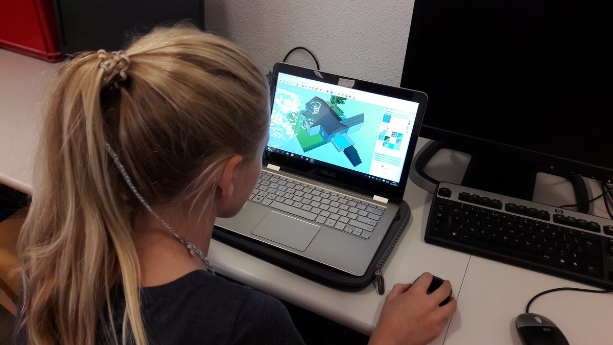 lyceumdegrundel's tweet image. Leerlingen #1has ontwerpen droomhuis! Onderzoek en Ontwerpen #techniek