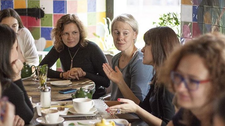 Tata_Zagor's tweet photo. #diameeting pts and docs each last saturday monthly. Discussing #t1d pregnancy, school, insulin & #psychologyofdiabetes SPb, Russia #rule15s https://t.co/uJsrxoAybC