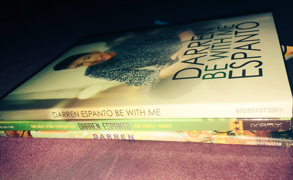 Darren_Fanboy's tweet photo. Same size pala ang Darren deluxe, BWM deluxe tsaka TEY album. Wala lang! Hahaha Saan po pinakamagandang packaging? 😃 https://t.co/OcnObmHoii