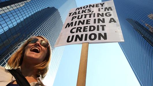EastLondonCU's tweet photo. Want to get control of your finances? Call into our branch and speak to one of our team! https://t.co/HyfnRdlG6n https://t.co/F3ZiC7BC7m