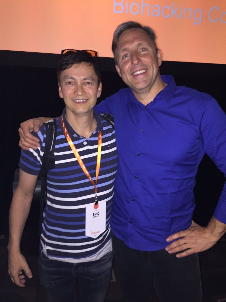 BiohackingJapan's tweet photo. With fellow #biohacker Dave Asprey at the #Bulleproof Conference #bpcon2016. Will share what I learned over several tweets. https://t.co/Wav9VQc3Eb