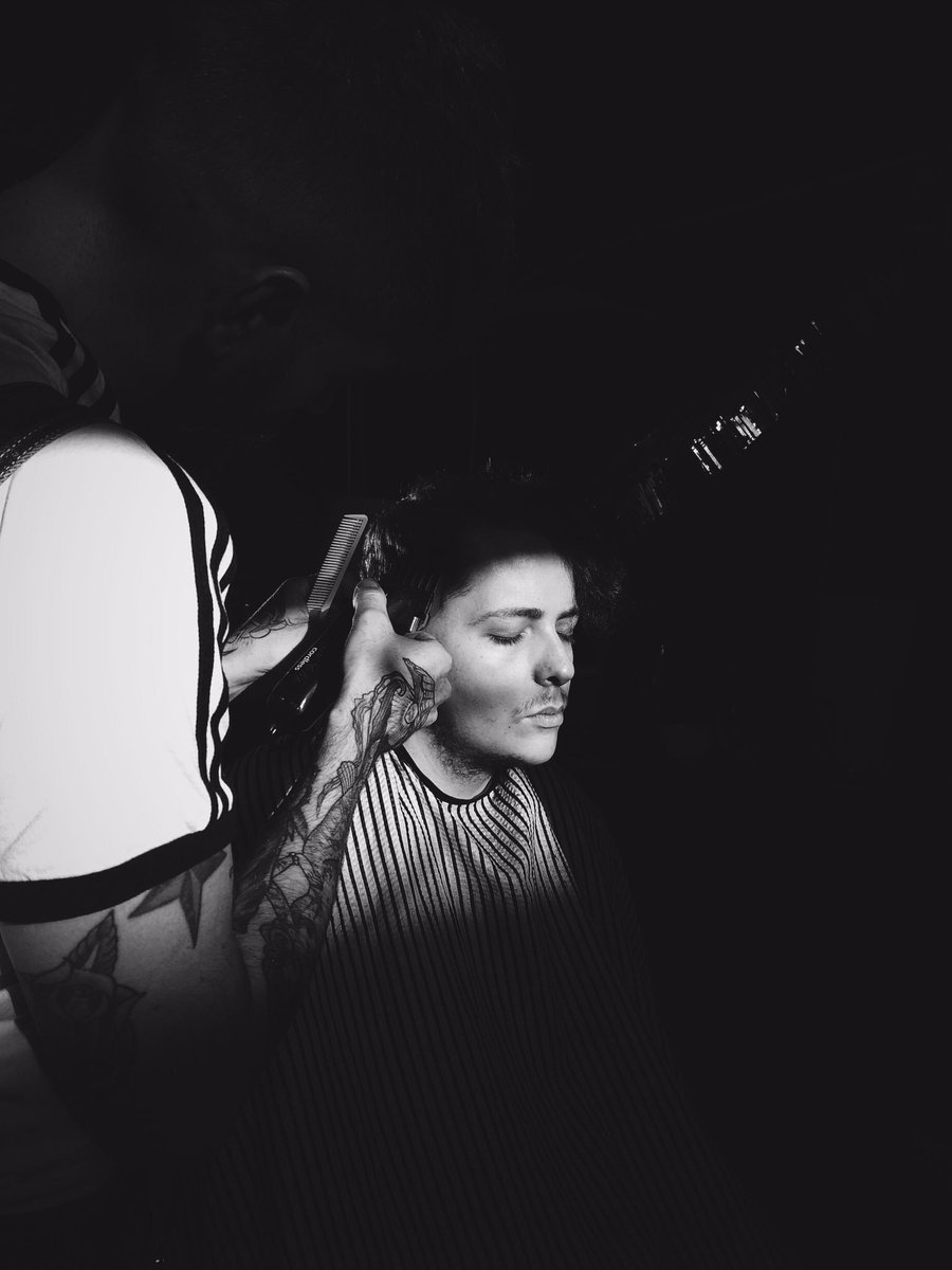 AlfHarris's tweet photo. @barberntinks Aaron and his transformation! #tootopia16 #popup #vintage #clothes #haircut #tooting #skinfade #barber #london #boutique https://t.co/xp1rLplSsl