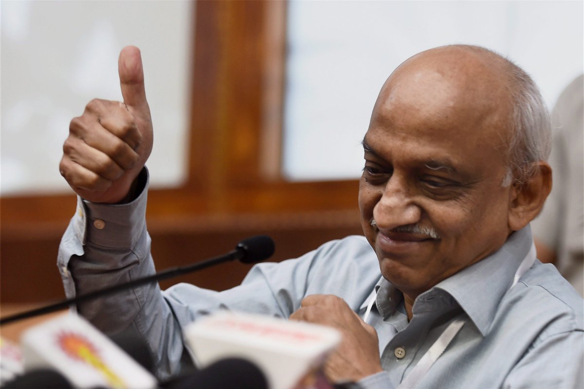 BhavinJethva_'s tweet image. PIB_India: RT airnewsalerts: .isro chairman Kiran Kumar with his team reacts after successful launch of #SCATSAT1 …