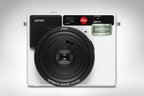 dapperguide's tweet photo. Leica Sofort Instant Camera https://t.co/r9zLtquF34 https://t.co/Xfq0dyAOuE