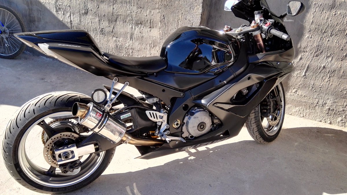 pasolaclub's tweet photo. #clubgsxr https://t.co/Ro4K9ypzFl