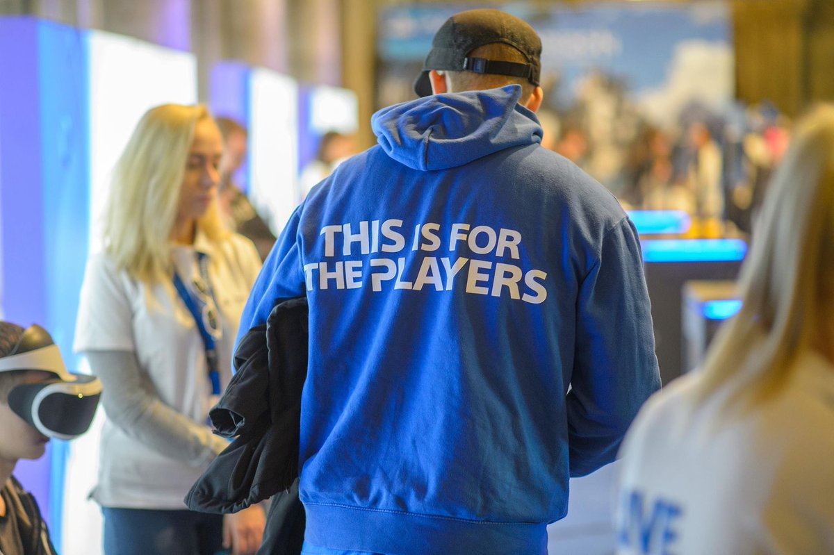 PlayStationDE's tweet photo. Nach der #Gamecity2016 ist vor der #Gamecity2017! Mehr #Fotos → https://t.co/2wjPzAafhb #PS4 #Gamecity #Wien https://t.co/qcG3XxLxtg