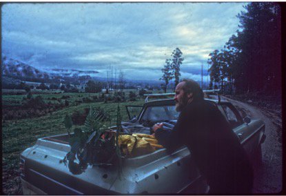 Bill Mollison on a plant and seed collecting trip in northern Tasmania 1975. Photo by David Holmgren holmgren.com.au/bill-mollison-…