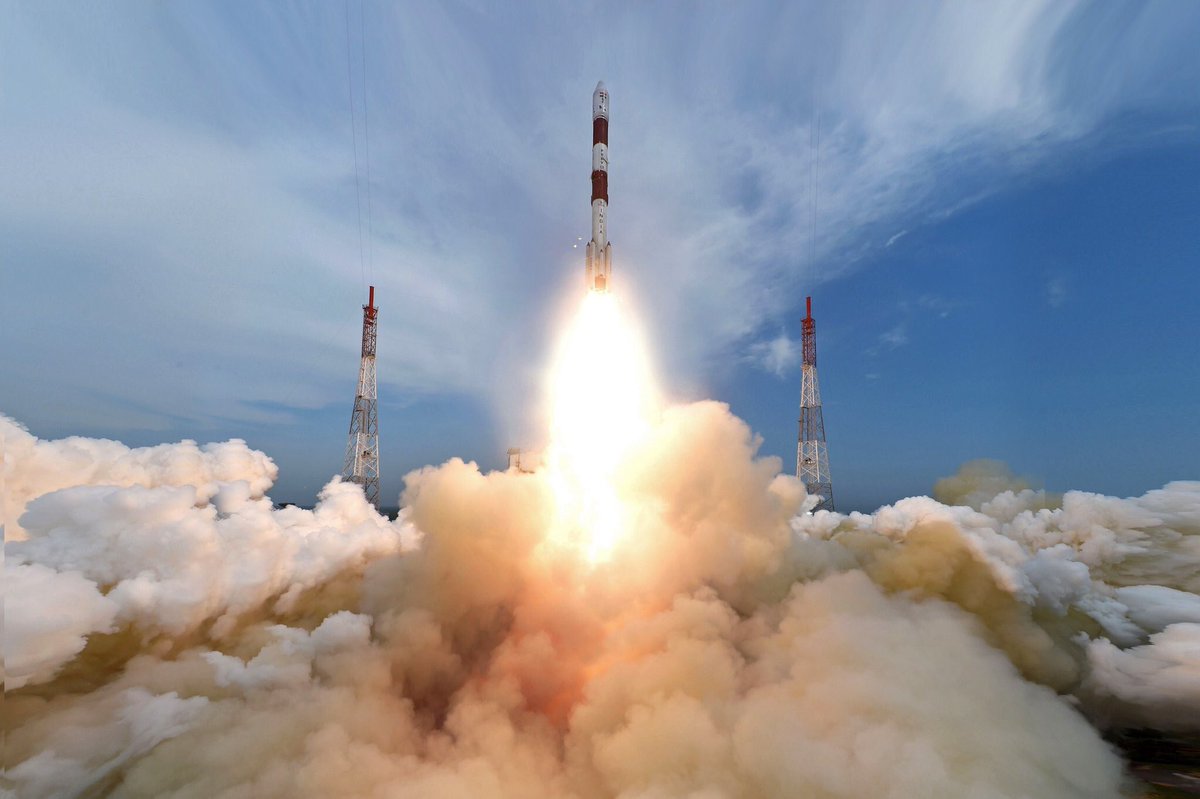 HiteshPrajapt7's tweet image. Congratulations my proud nation #IND for another success by #ISRO on a launch #PLSV SCATSAT-1 satellite 🚀#SCATSAT1 #ProudToBeAnIndian 🇮🇳🇮🇳👍🏻
