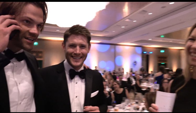 JensenAcklesPR's tweet photo. NEW Video : @JensenAckles at   #Imaginarium @ThinkeryATX 2016 with @jarpad : https://t.co/1nhTvbvfnq https://t.co/xhov2Cx3xH