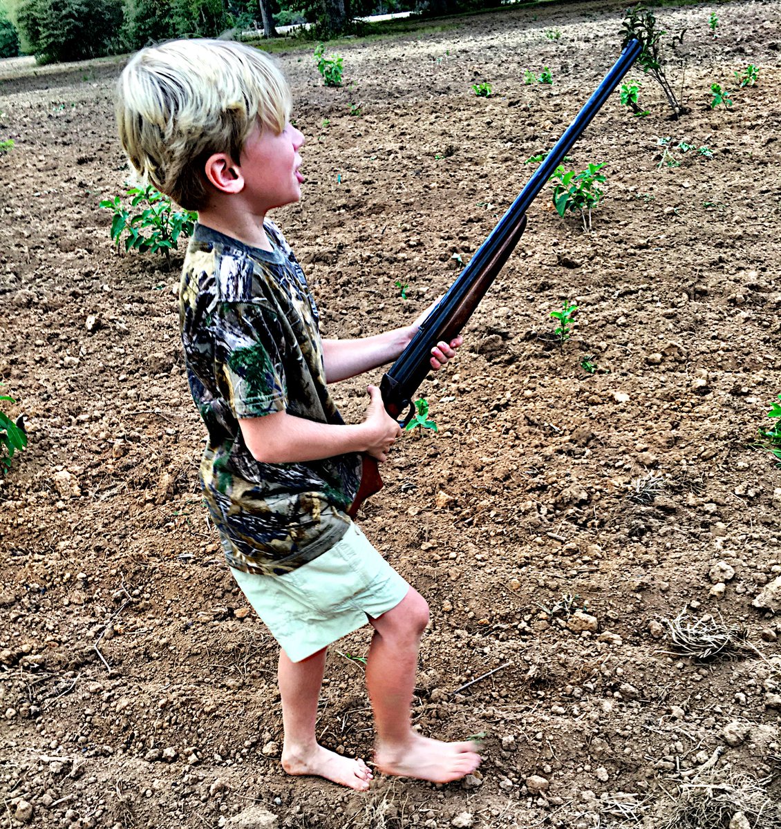 WilliamMaloneAL's tweet image. Barefoot while holding a single shot 410 and scanning the sky for doves he proclaimed "Daddy, this is paradise!"