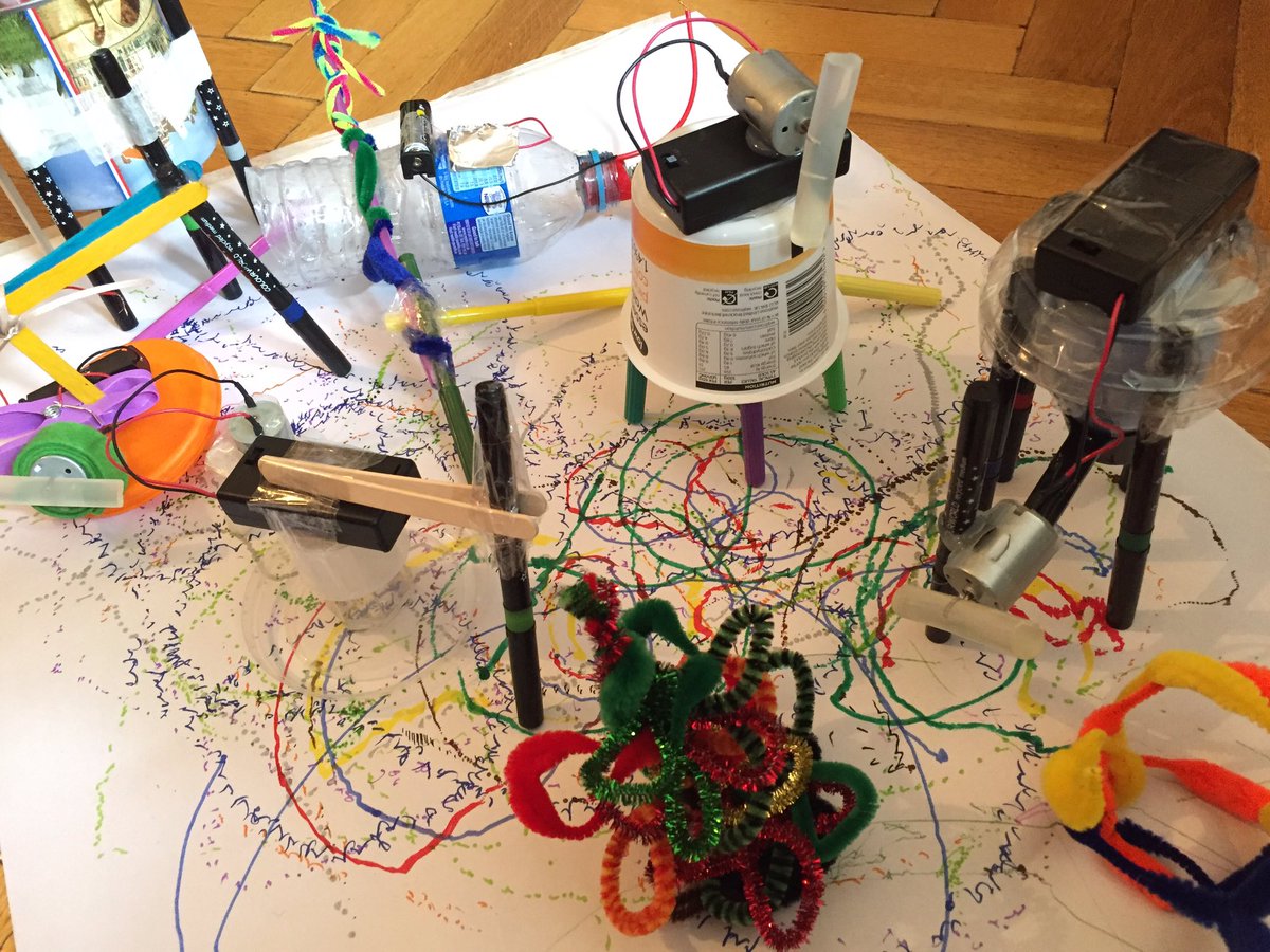rebeccagyeo's tweet photo. Doing a little #tinkering this morning with creative tinkering extraordinaire Beth @eddydeg Loving our #scribblemachines & patterns! https://t.co/JAnuDPiFv2